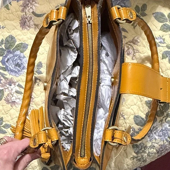 Patricia Nash Mustard Yellow Shoulder Bag - NWT - Picture 11 of 13